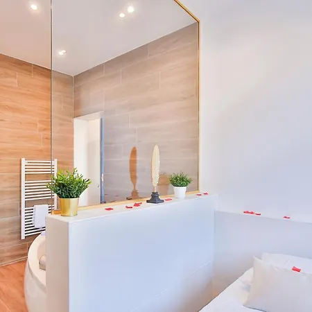 La Cle T2 Love Room Balneo, Clim, Proche Gare Toulon Buitenkant foto