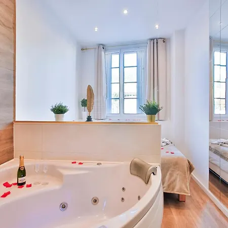La Cle T2 Love Room Balneo, Clim, Proche Gare Toulon Buitenkant foto