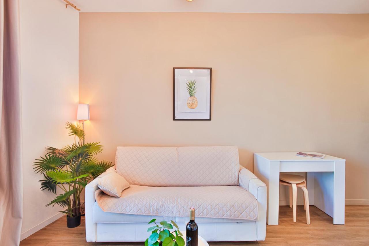 Escapade En Amoureux T2 Luxueux, Avec Balnéo, 60m Gare - Hypercentre - La Porte Bleue 4