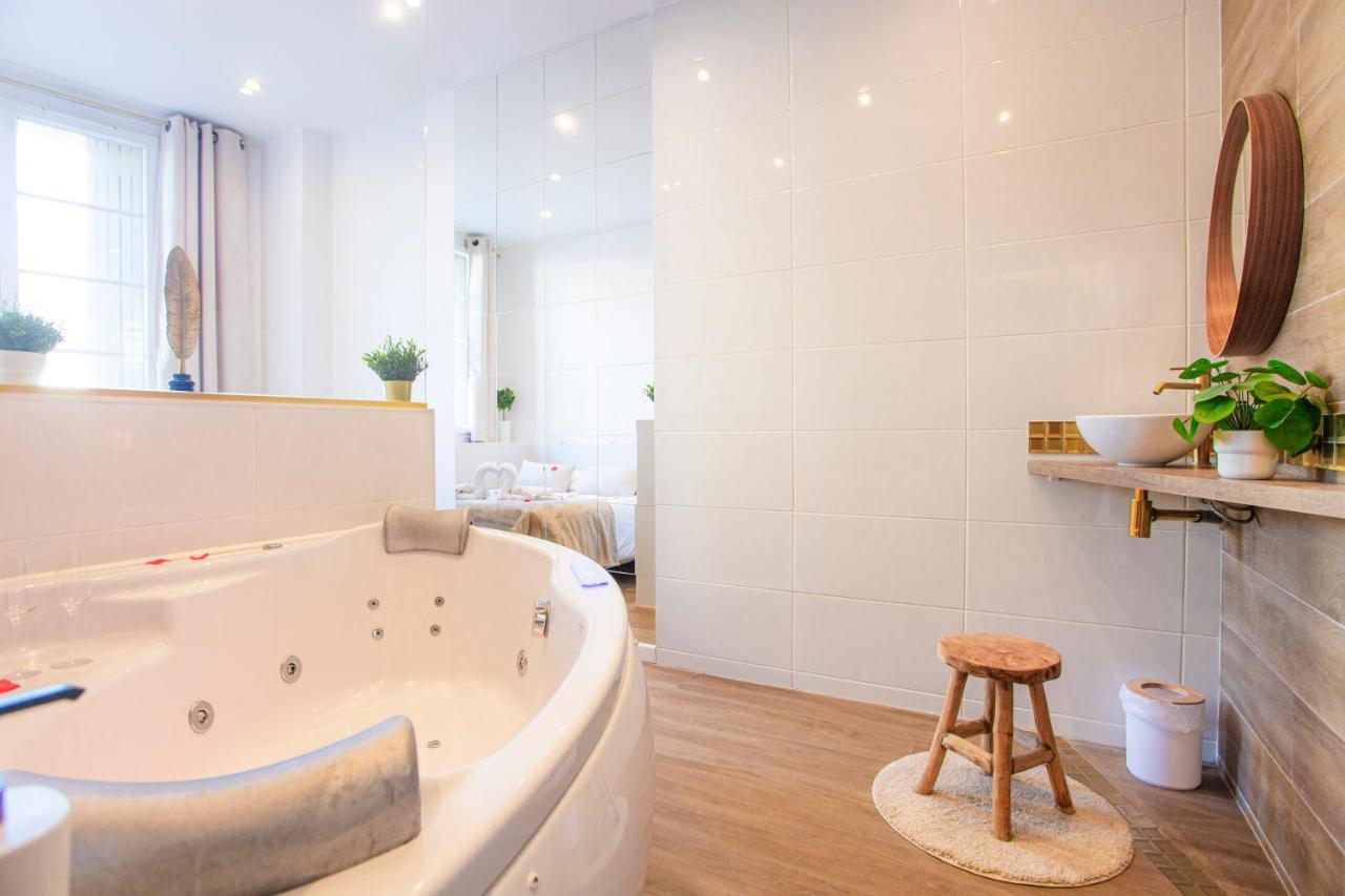 Escapade En Amoureux T2 Luxueux, Avec Balnéo, 60m Gare - Hypercentre - La Porte Bleue 4 * Toulon