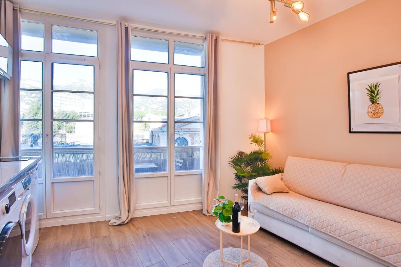 Appartement Escapade En Amoureux T2 Luxueux, Avec Balnéo, 60m Gare - Hypercentre - La Porte Bleue 4